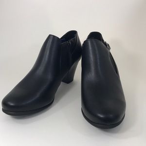 NIB!! Ines Women’s Ankle Boot Black size 10 wide